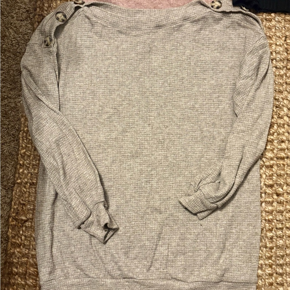Sweater Bundle - Picture 4 of 6